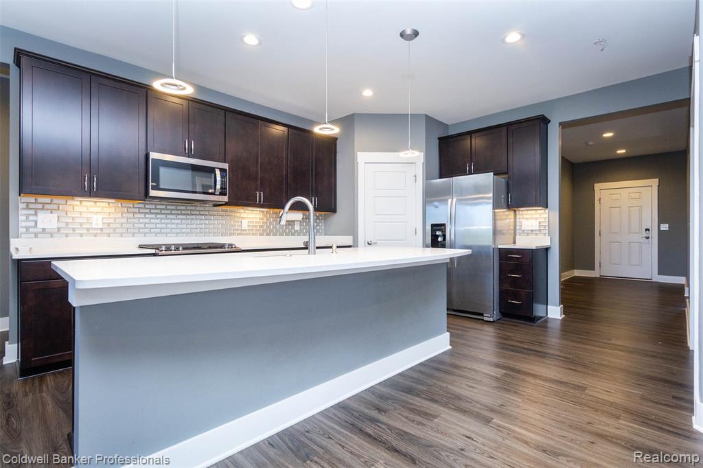 50047 Norfolk Court, Canton, MI 48188 — Photo 10