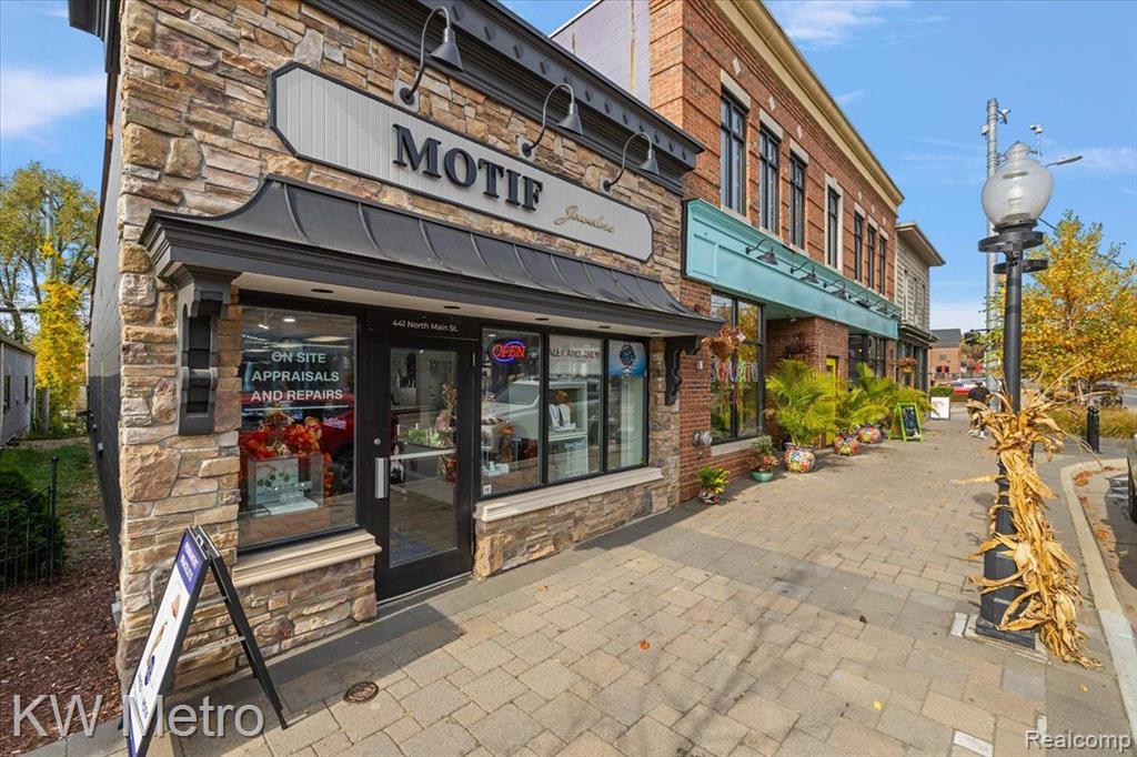 735 E HURON Street, Milford, MI 48381 — Photo 48