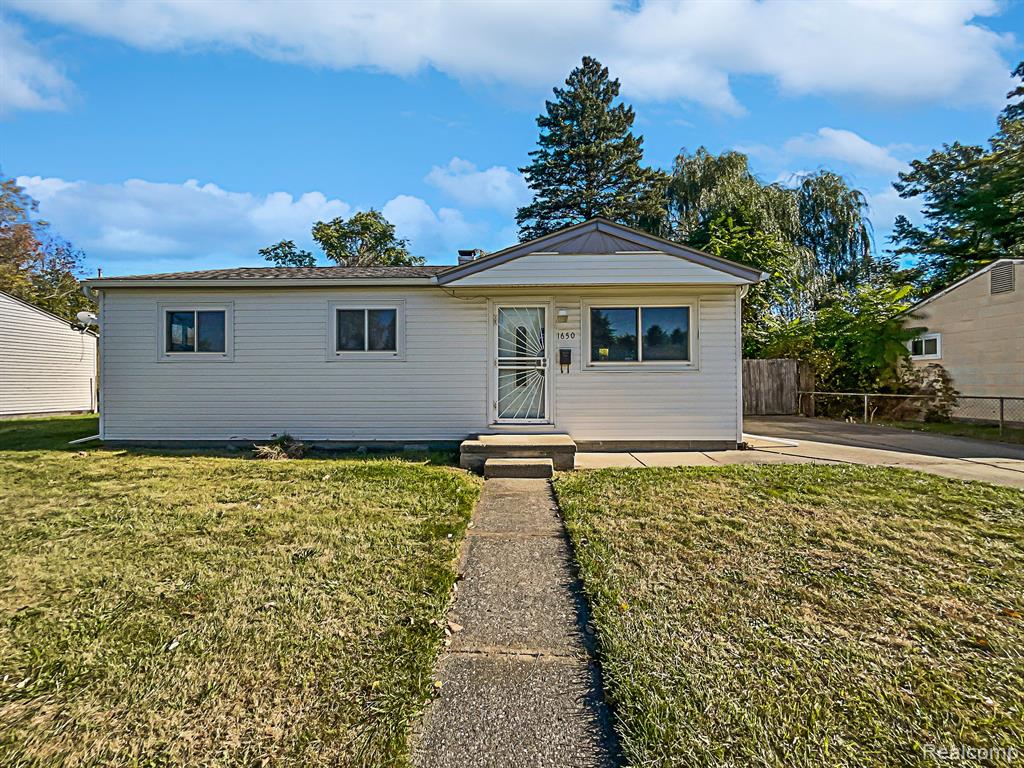 1650 WIARD Boulevard, Ypsilanti, MI 48198 — front exterior