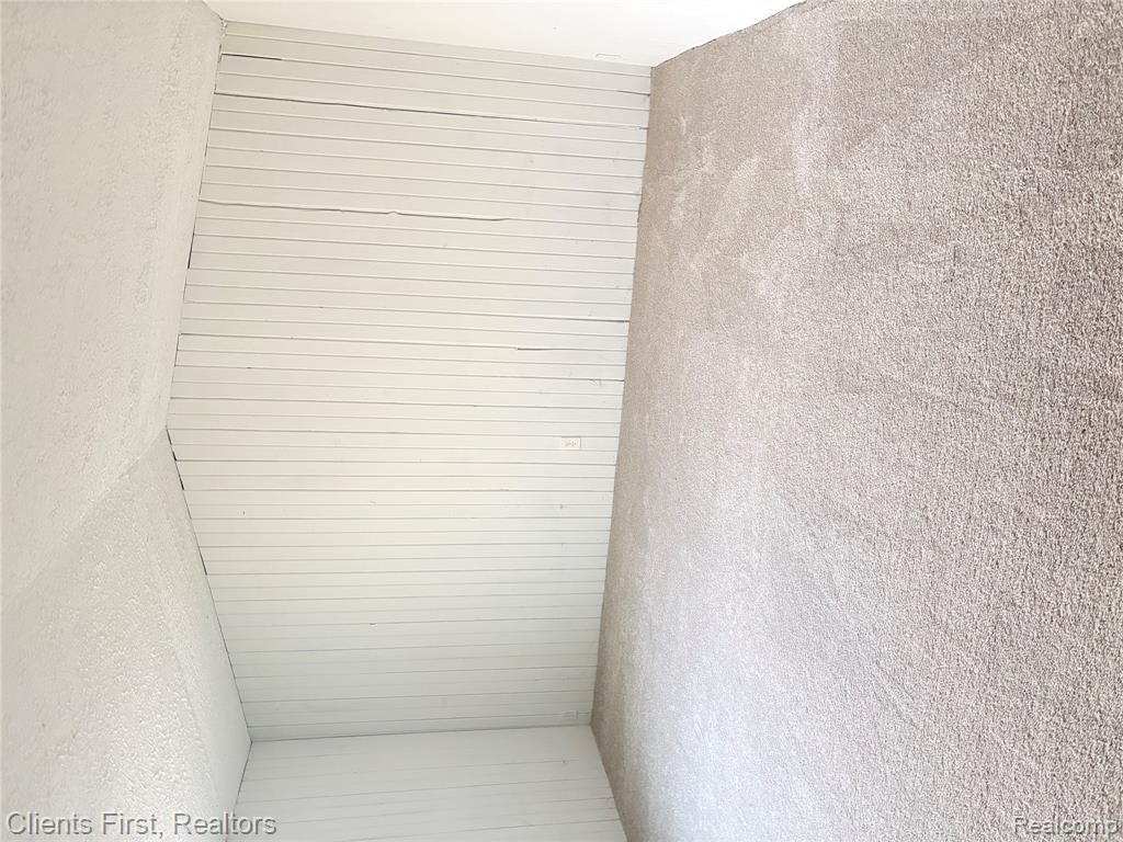 128 Henry Ruff Road, Garden City, MI — Photo 19
