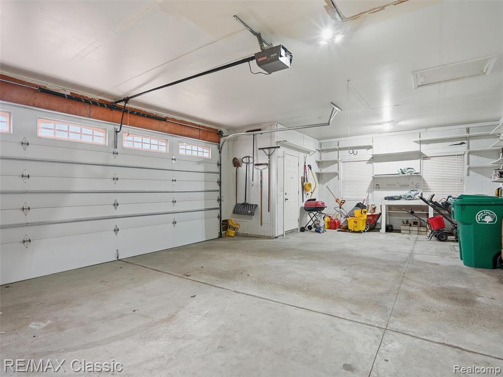 32320 Lespedeza Avenue, Garden City, MI — Photo 38