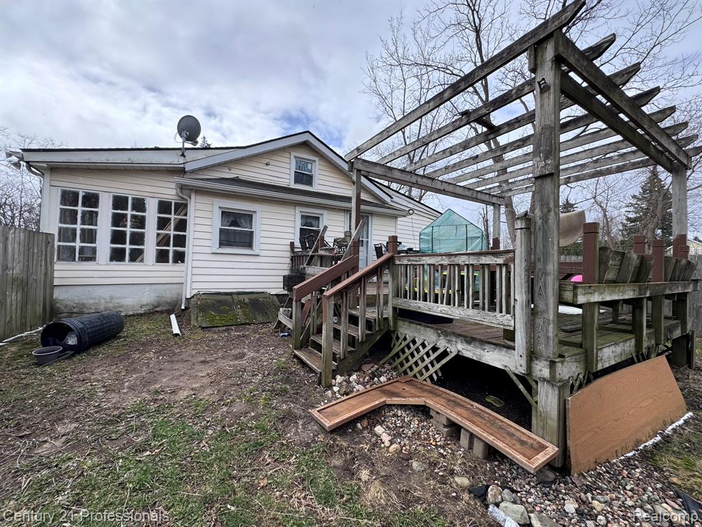 2021 W Rose Center Road, Holly, MI 48442 — Photo 11