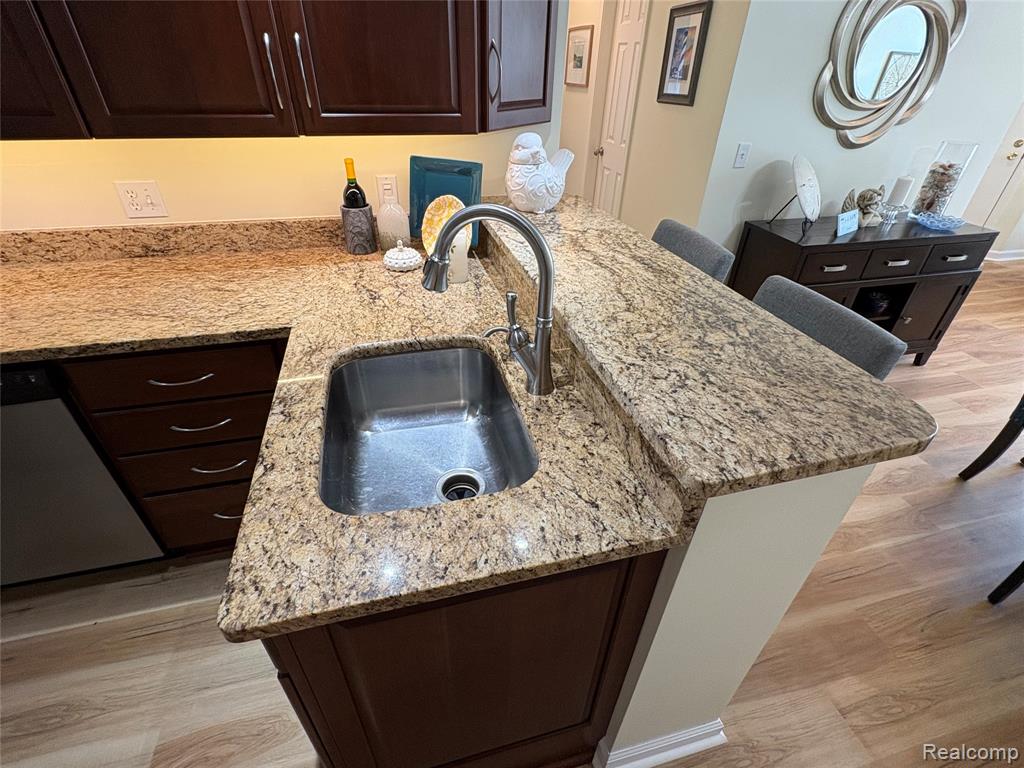 607 Perry Creek Drive, Grand Blanc, MI 48439 — Photo 30