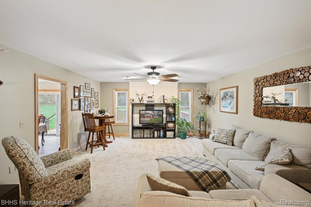 5904 W ALLEN Road, Fowlerville, MI 48836 — Photo 4
