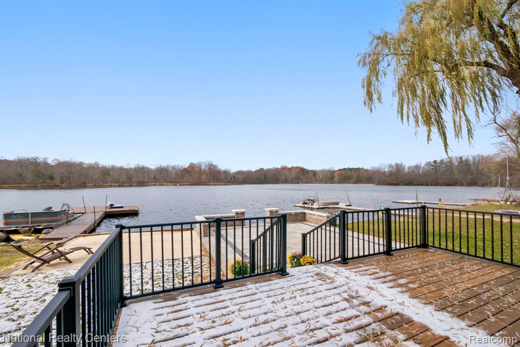 12123 Kirby Lane, South Lyon, MI 48178 — Photo 11