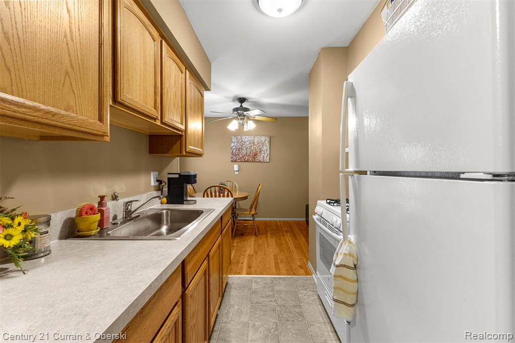 9766 Cornell Street, 173, Taylor, MI 48180 — Photo 16
