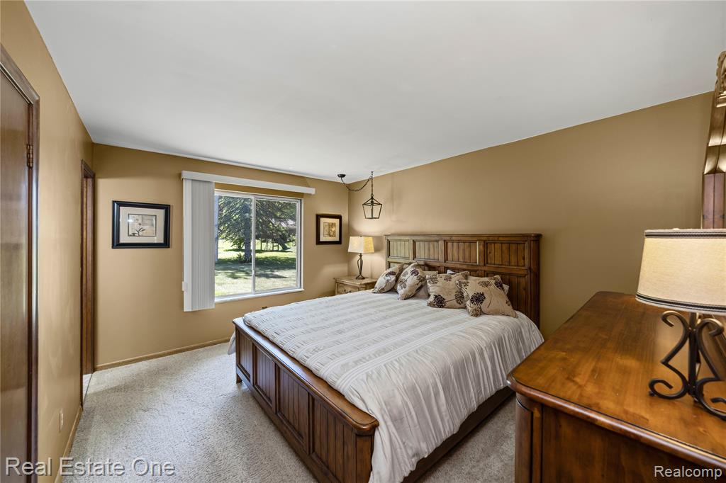 7400 Biscayne Avenue, White Lake, MI 48383 — Photo 15