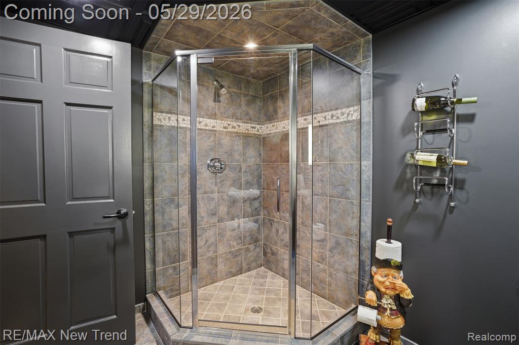 1890 Spruce Drive, Commerce Twp, MI 48390 — Photo 42