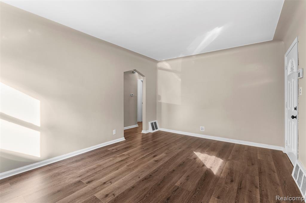 7419 Asbury Park, Detroit, MI 48228 — Photo 5