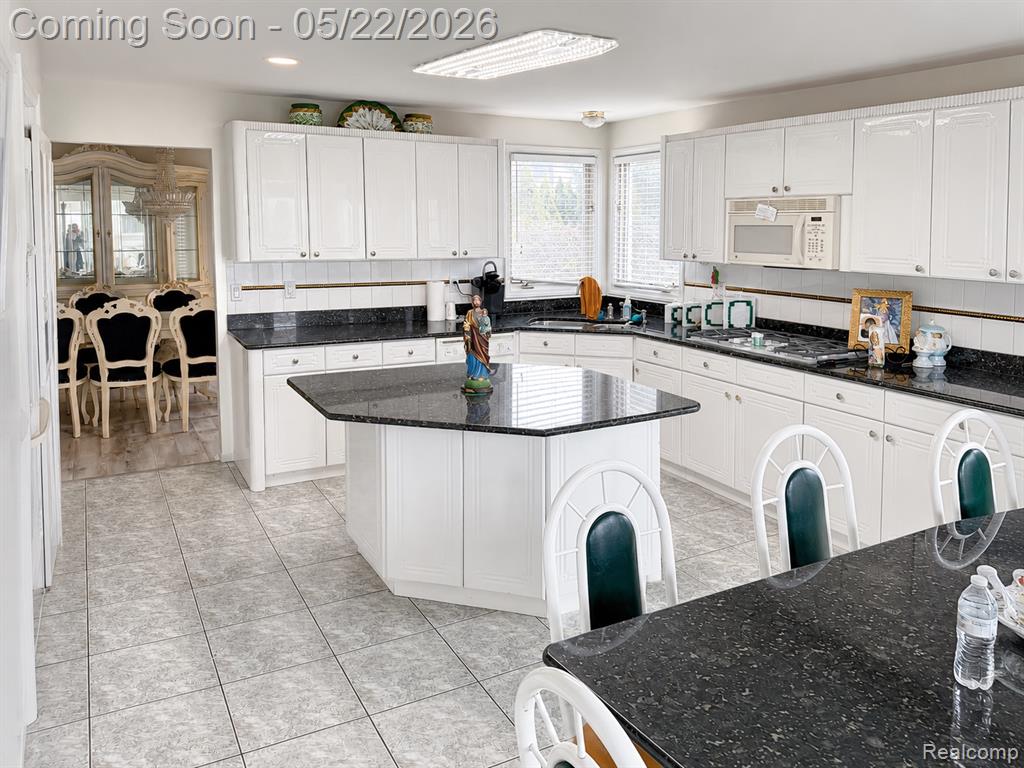 43468 Hoptree Drive, Sterling Heights, MI 48314 — Photo 7