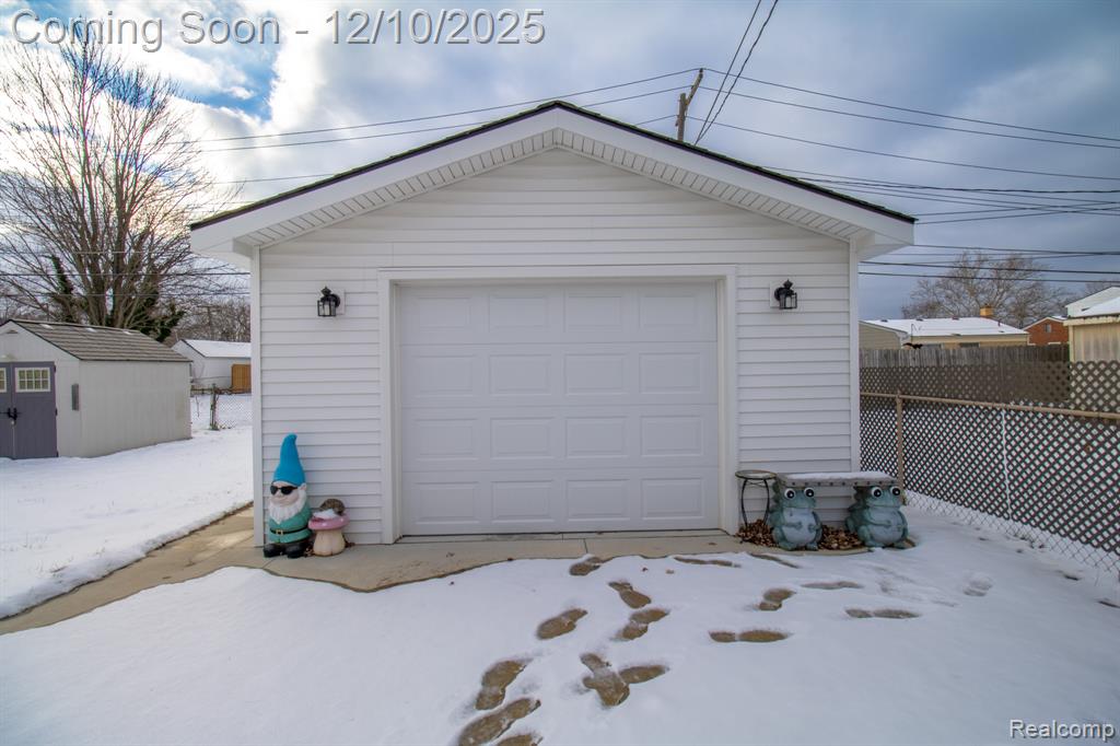 8225 N Hubbard Street, Westland, MI — Photo 31