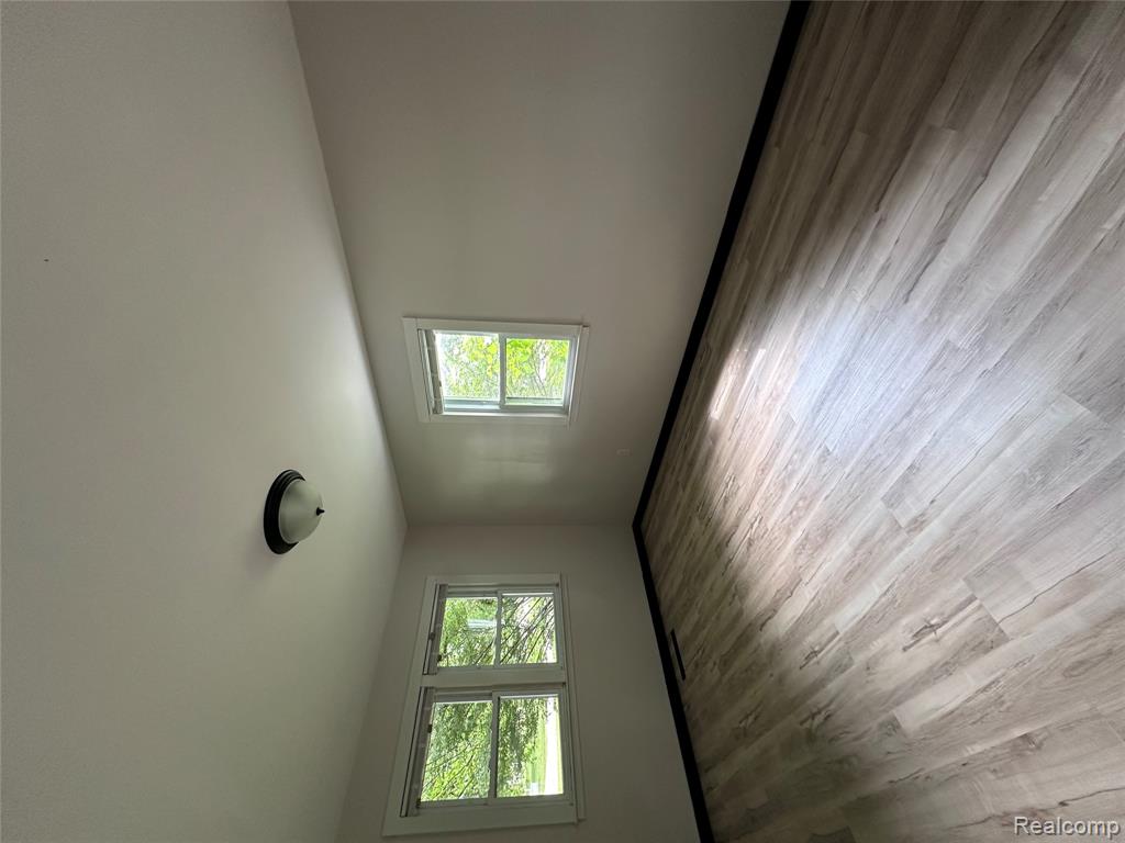 4279 BEECHWOOD Avenue, Burton, MI 48509 — Photo 3