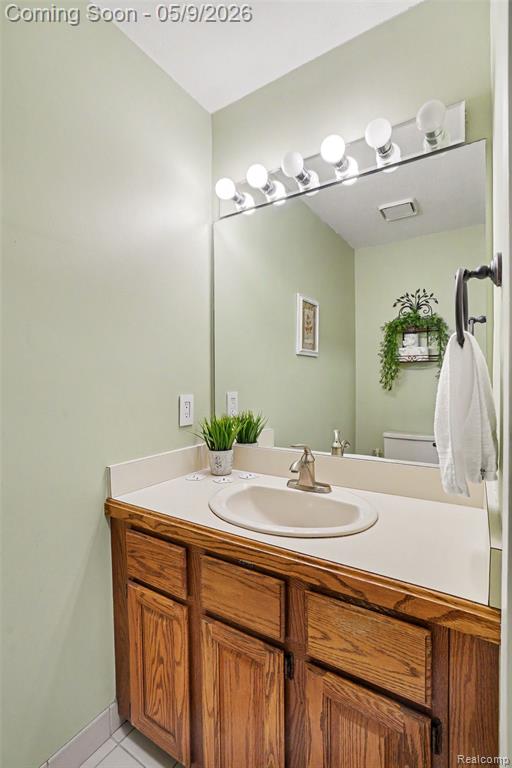 5733 Leeward Court, 51, Clarkston, MI — Photo 8