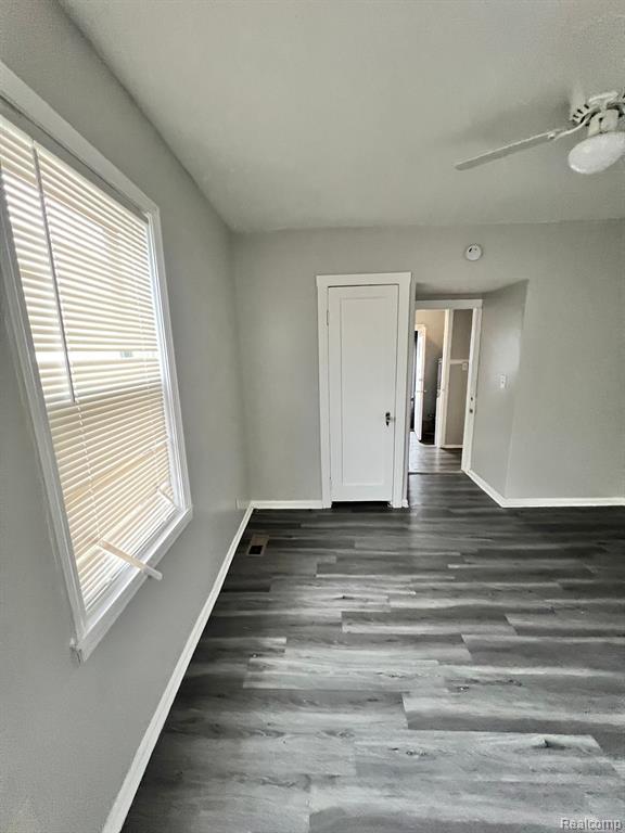 8064 CONTINENTAL Avenue, Warren, MI 48089 — Photo 13