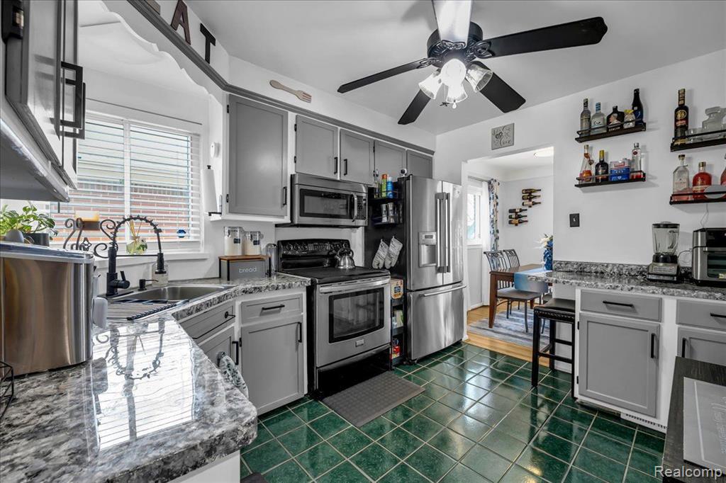 9189 APPLETON Avenue, Redford, MI 48239 — Photo 5