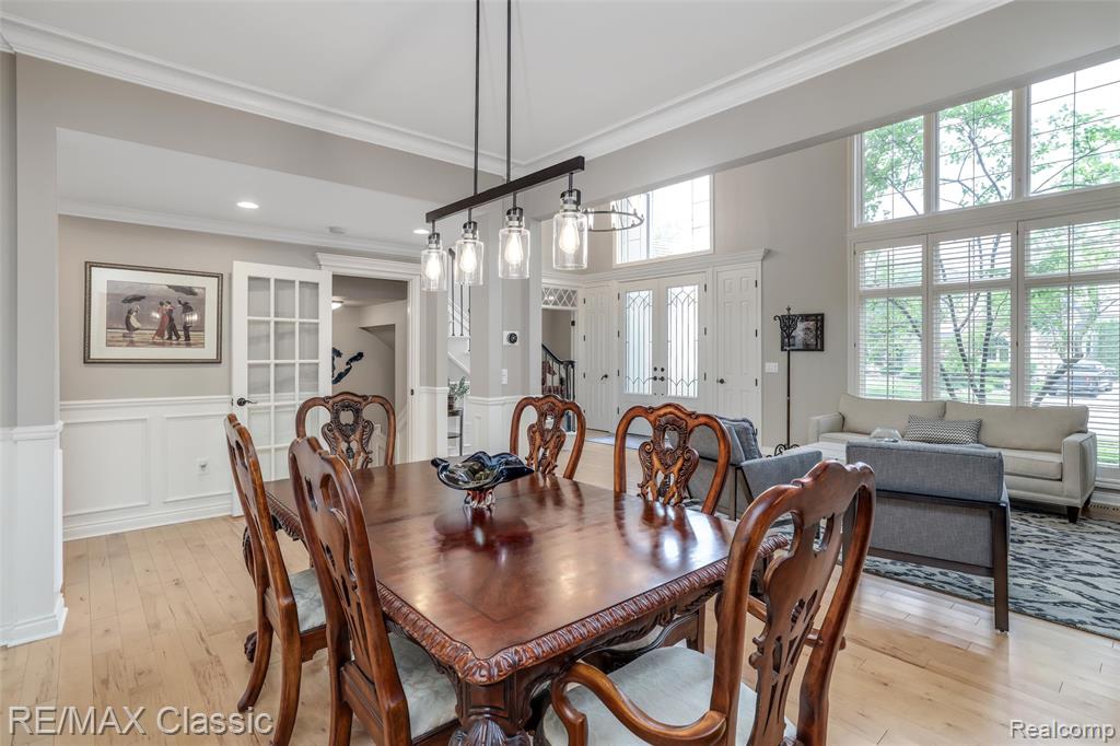 18438 Clairmont Circle E, Northville, MI 48168 — Photo 17