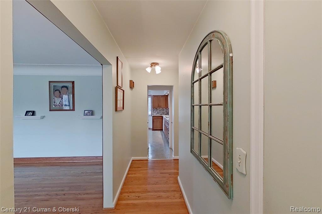 688 New Hampshire Avenue, Marysville, MI 48040 — Photo 9