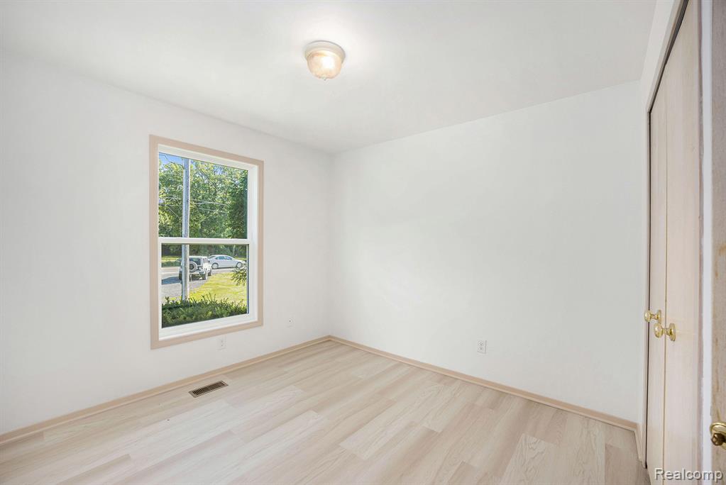 9243 Andersonville Road, Clarkston, MI — Photo 18