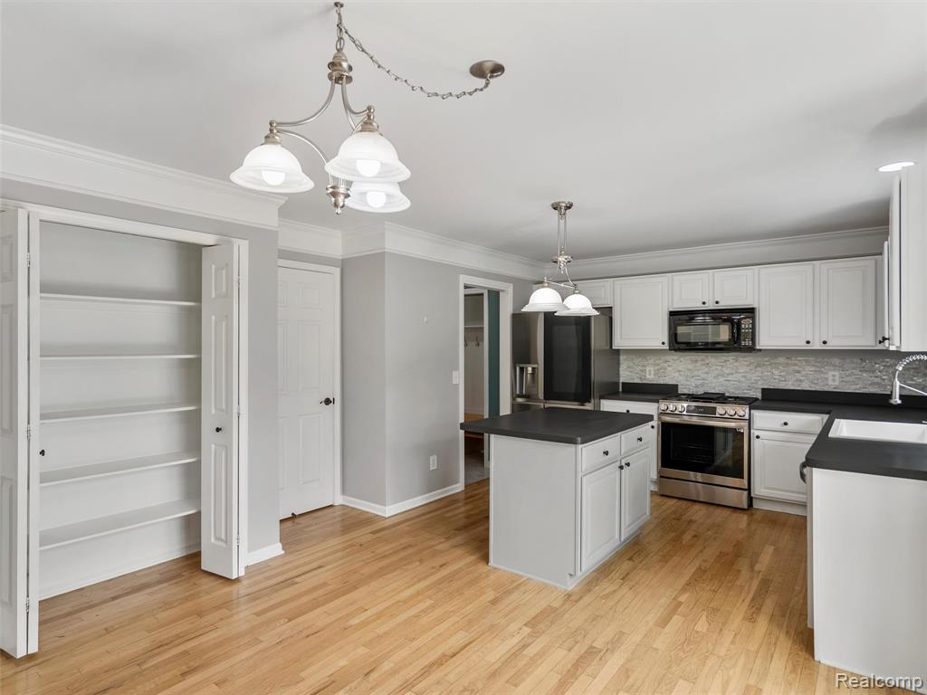 54148 Audubon Drive, Macomb, MI 48042 — Photo 8