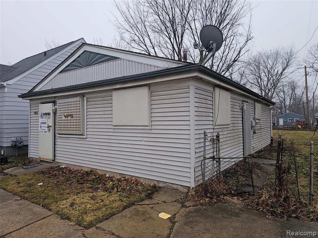 7425 Stahelin Avenue, Detroit, MI 48228 — Photo 4