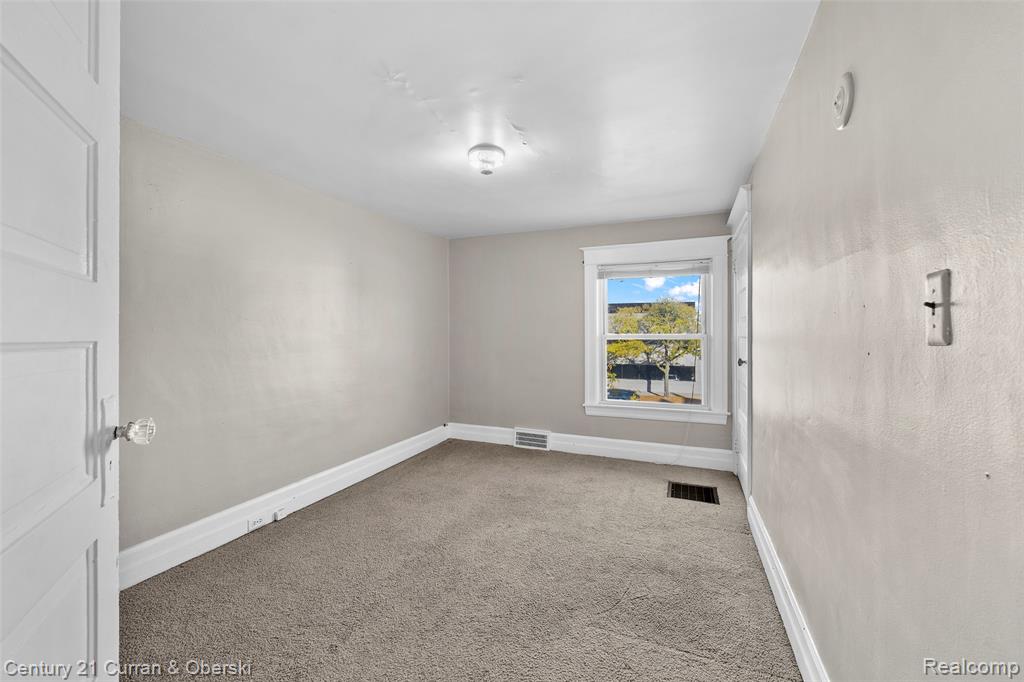 902 S Washington Avenue, Royal Oak, MI 48067 — Photo 11