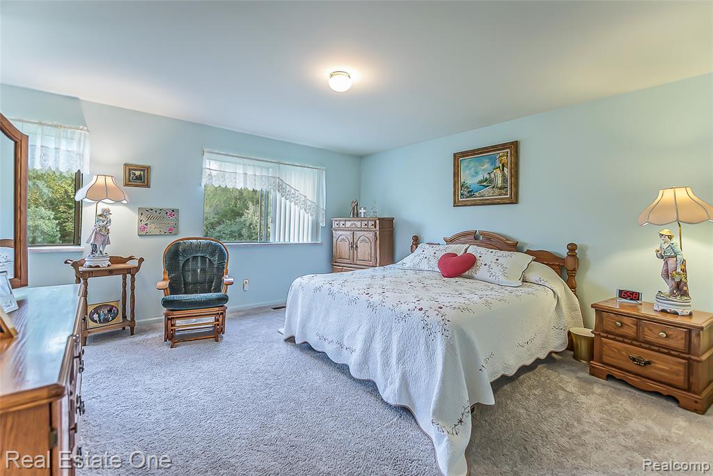 62511 RALEIGH Court, 5, South Lyon, MI 48178 — Photo 18