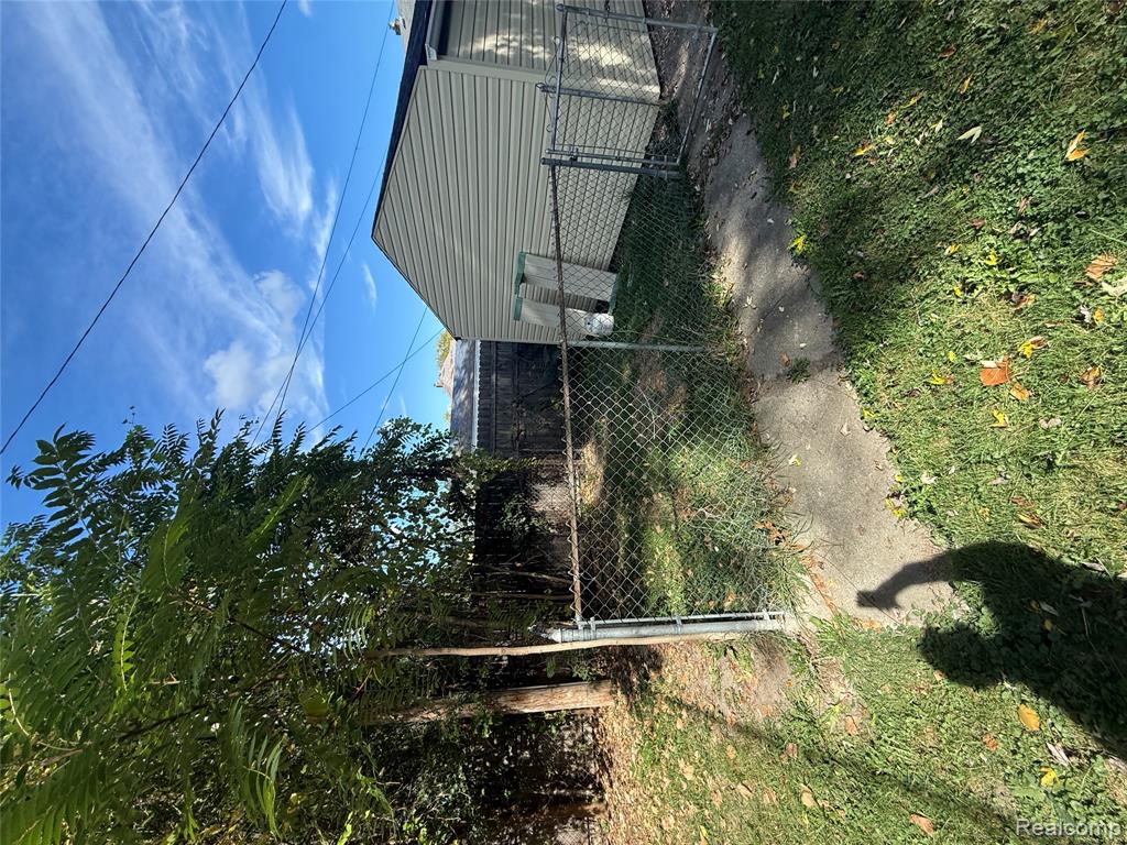 6737 Warwick Street, Detroit, MI 48228 — Photo 17
