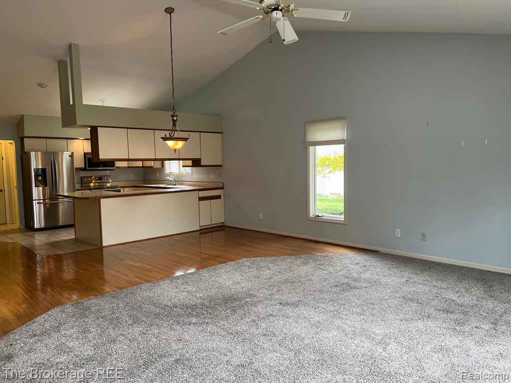 6112 NORMANDY Drive, Saginaw, MI 48638 — Photo 6