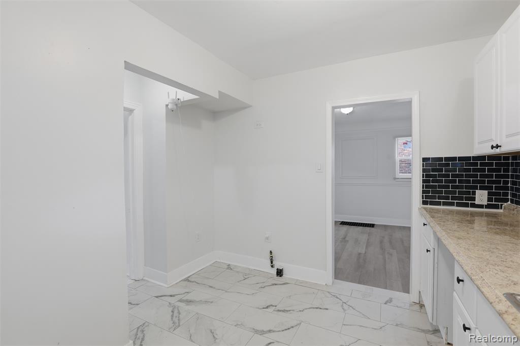 9236 Manistique Street, Detroit, MI 48224 — Photo 15