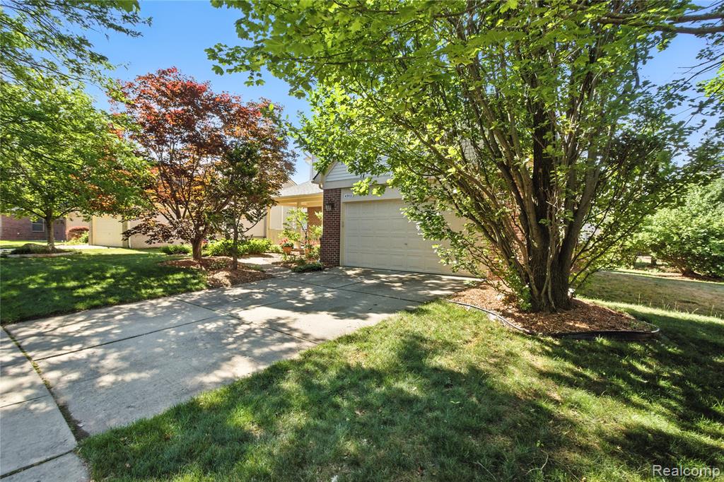 43011 Brookstone Drive, Novi, MI 48377 — Photo 49