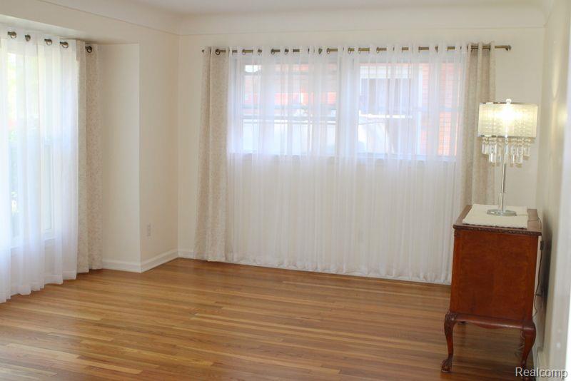 7687 CORTLAND Avenue, Allen Park, MI 48101 — Photo 14