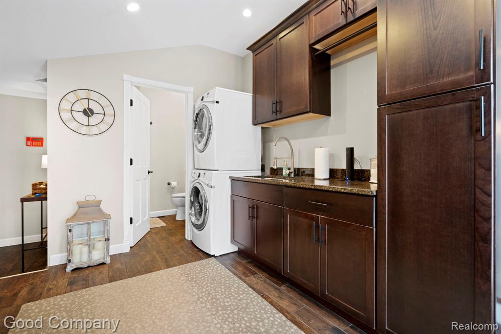 612 N LAKESHORE Drive, Ludington, MI 49431 — Photo 23