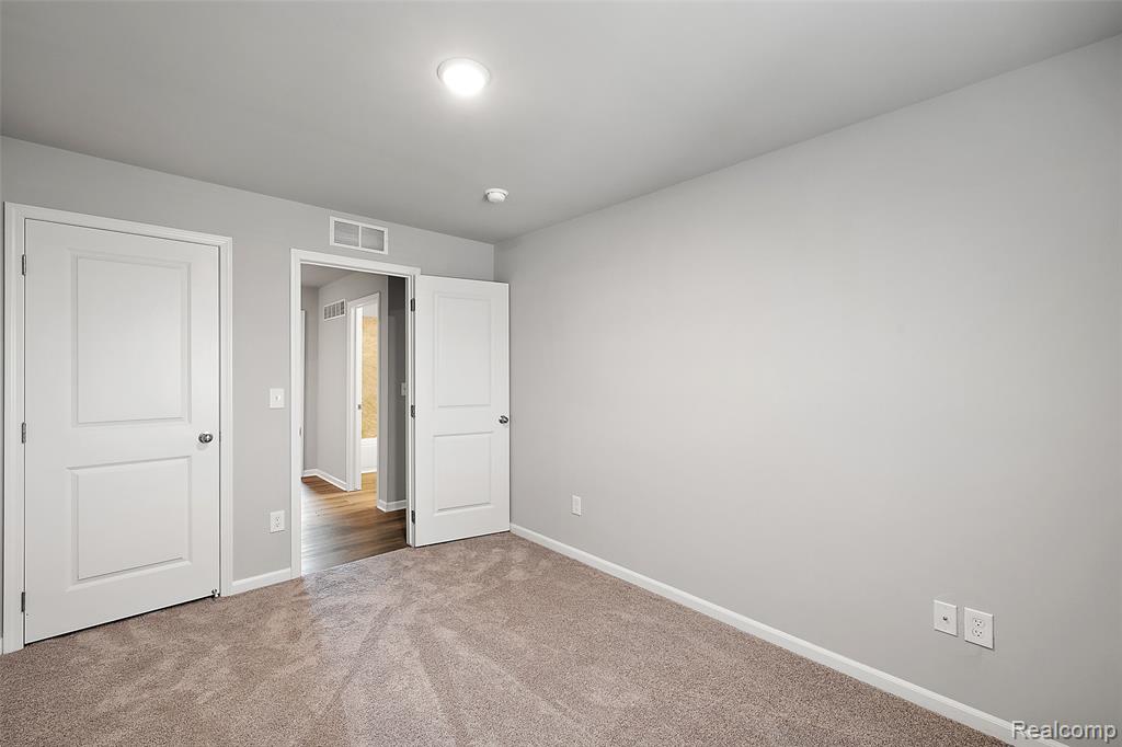 51394 Tides Drive, Chesterfield, MI — Photo 28