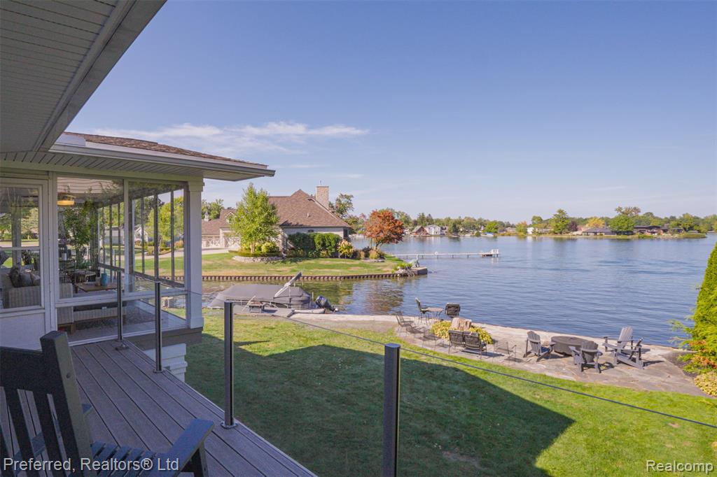 7660 Maceday Lake Road, Waterford, MI 48329 — Photo 46