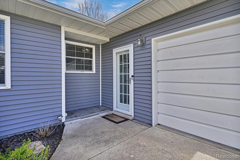 131 Bryan J Drive, Houghton Lake, MI 48629 — Photo 5
