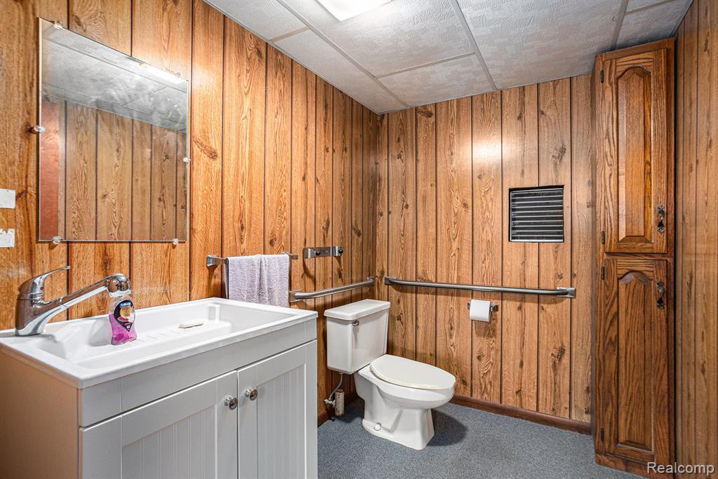 808 S Dow Road, MI 48661 — Photo 23