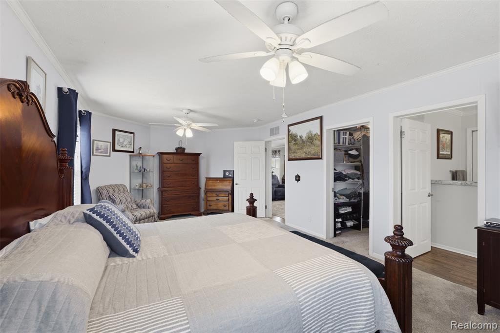 11186 Chestnut Hill Court, South Lyon, MI 48178 — Photo 22