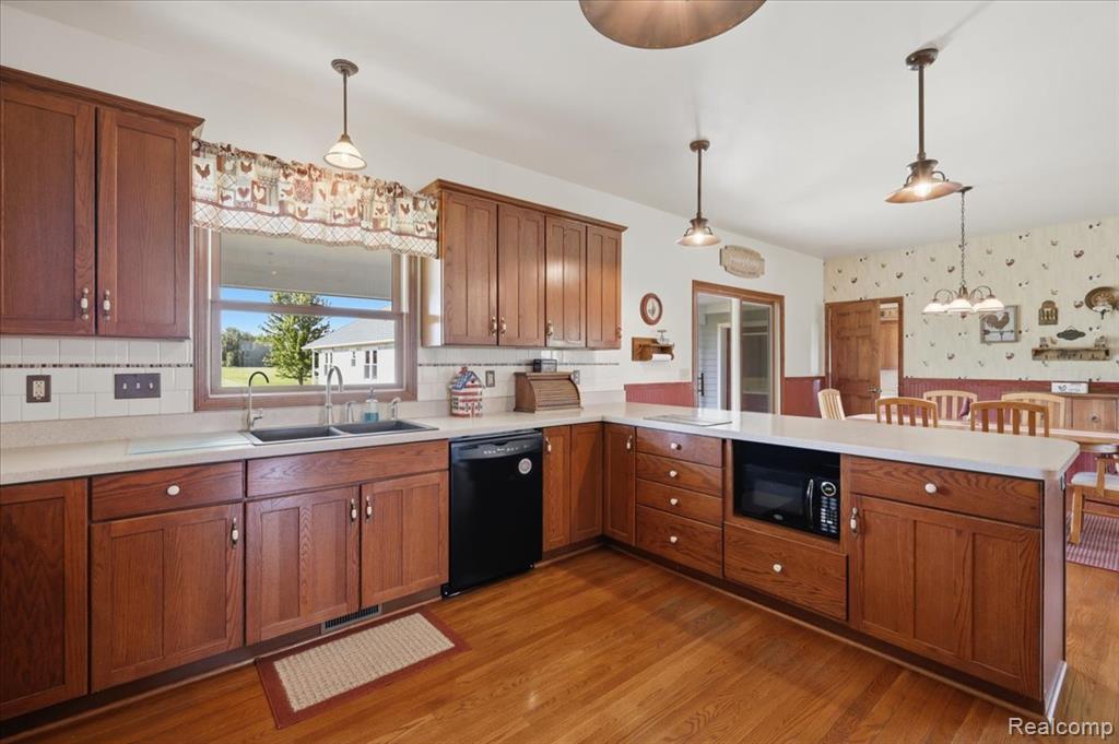 7868 Big Hand Road, Columbus, MI — Photo 41