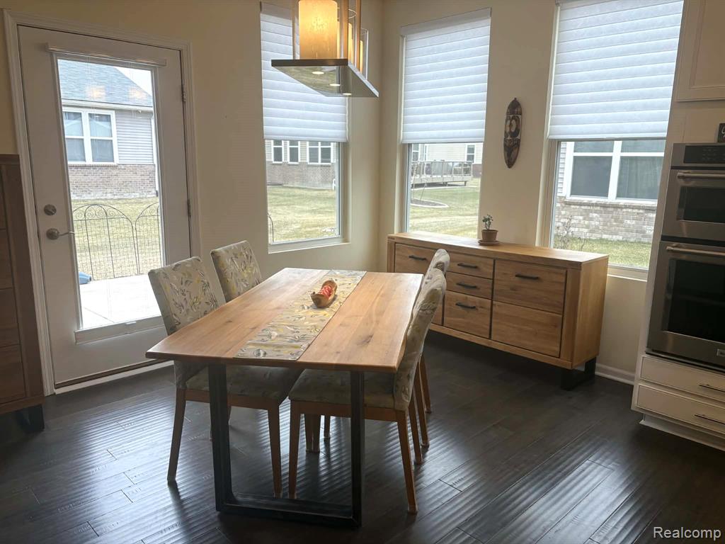 24279 Walloon Way, Flat Rock, MI 48134 — Photo 15