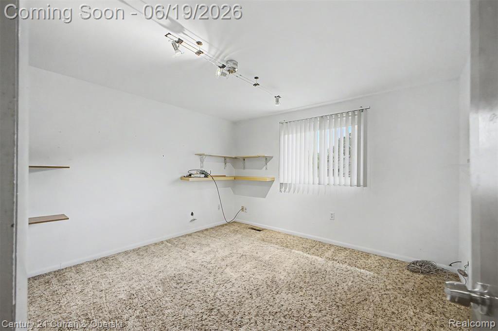 4231 Windridge Court, West Bloomfield, MI 48323 — Photo 23