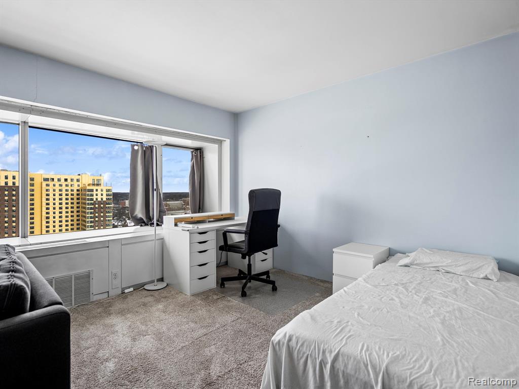 555 E WILLIAM Street, 18H, Ann Arbor, MI 48104 — Photo 5