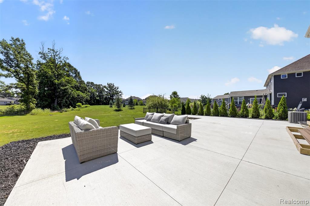 2429 Walnut View Dr, Howell, MI 48855 — Photo 24