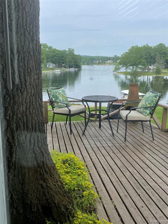 10470 King Road, Davisburg, MI 48350 — Photo 17