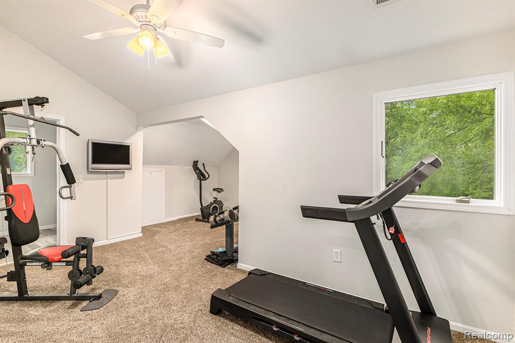 6140 Seymour Road, Swartz Creek, MI 48473 — Photo 32