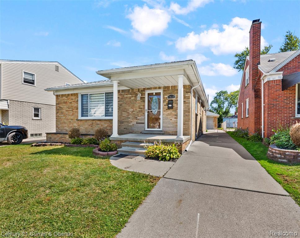 7428 Kingsbury, Dearborn Heights, MI 48127 — front exterior