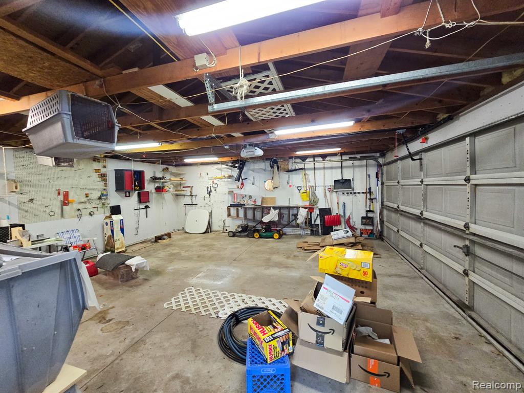 12929 Matthews Street, Carleton, MI 48117 — Photo 59
