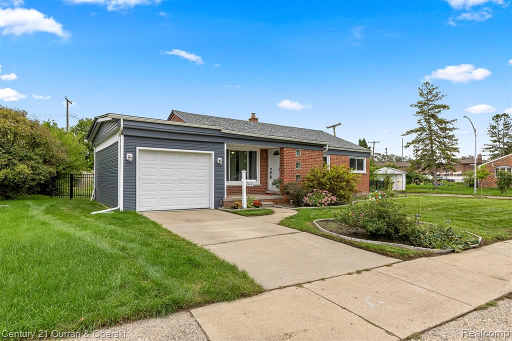 29530 Robert Drive, Livonia, MI 48150