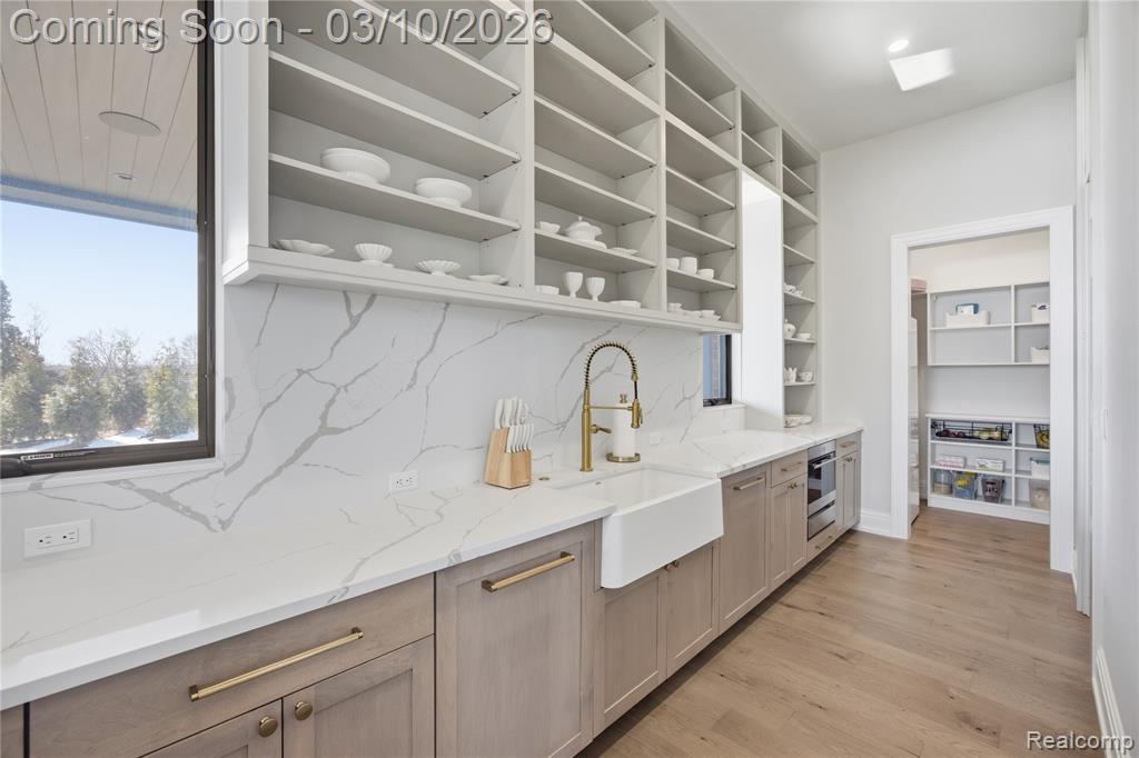 3281 Chickering Lane, Bloomfield Hills, MI 48302 — Photo 12