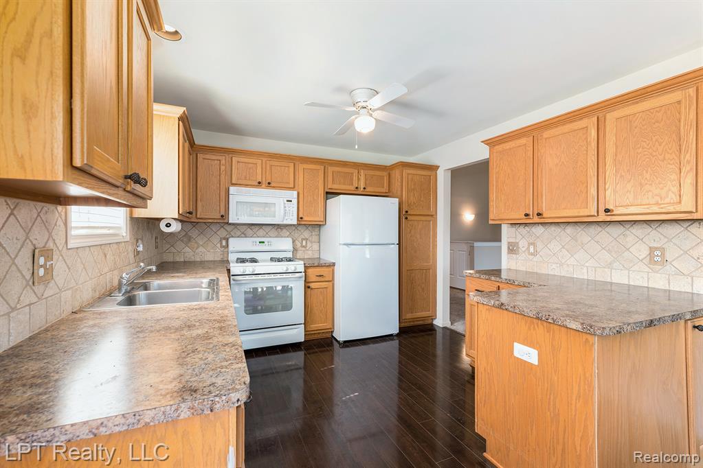 45550 Rathmore Drive E, Macomb, MI 48044 — Photo 4