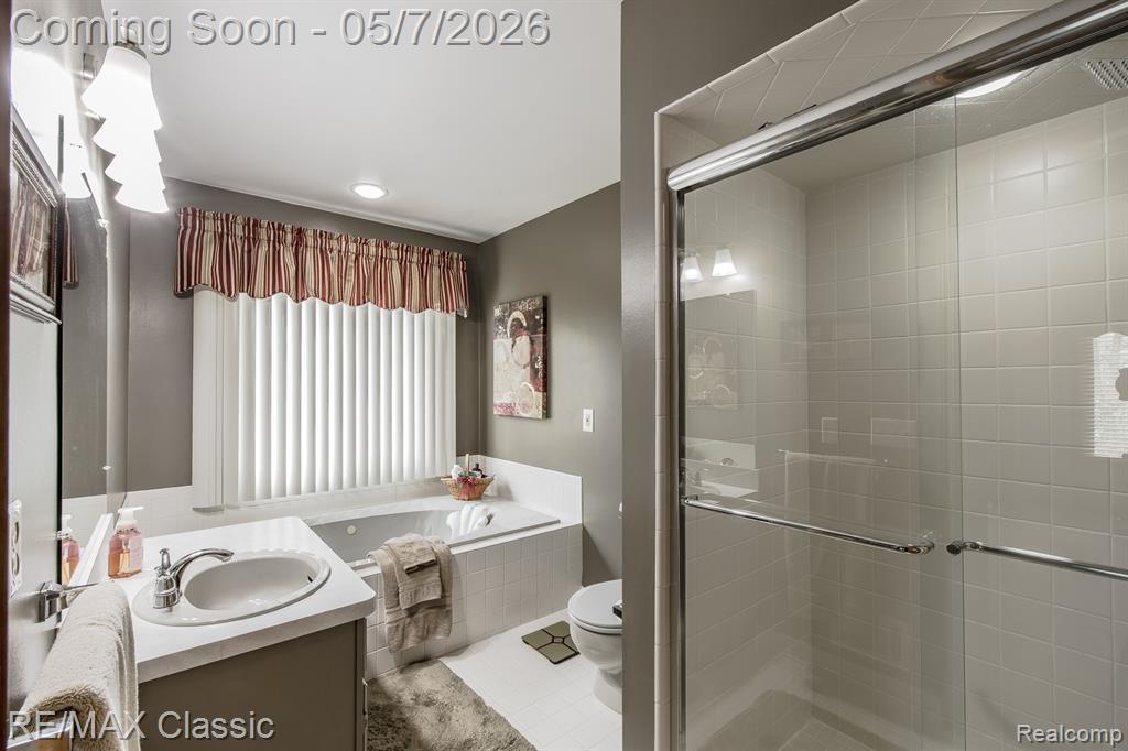 16497 Evelyn Drive, Macomb, MI 48042 — Photo 25